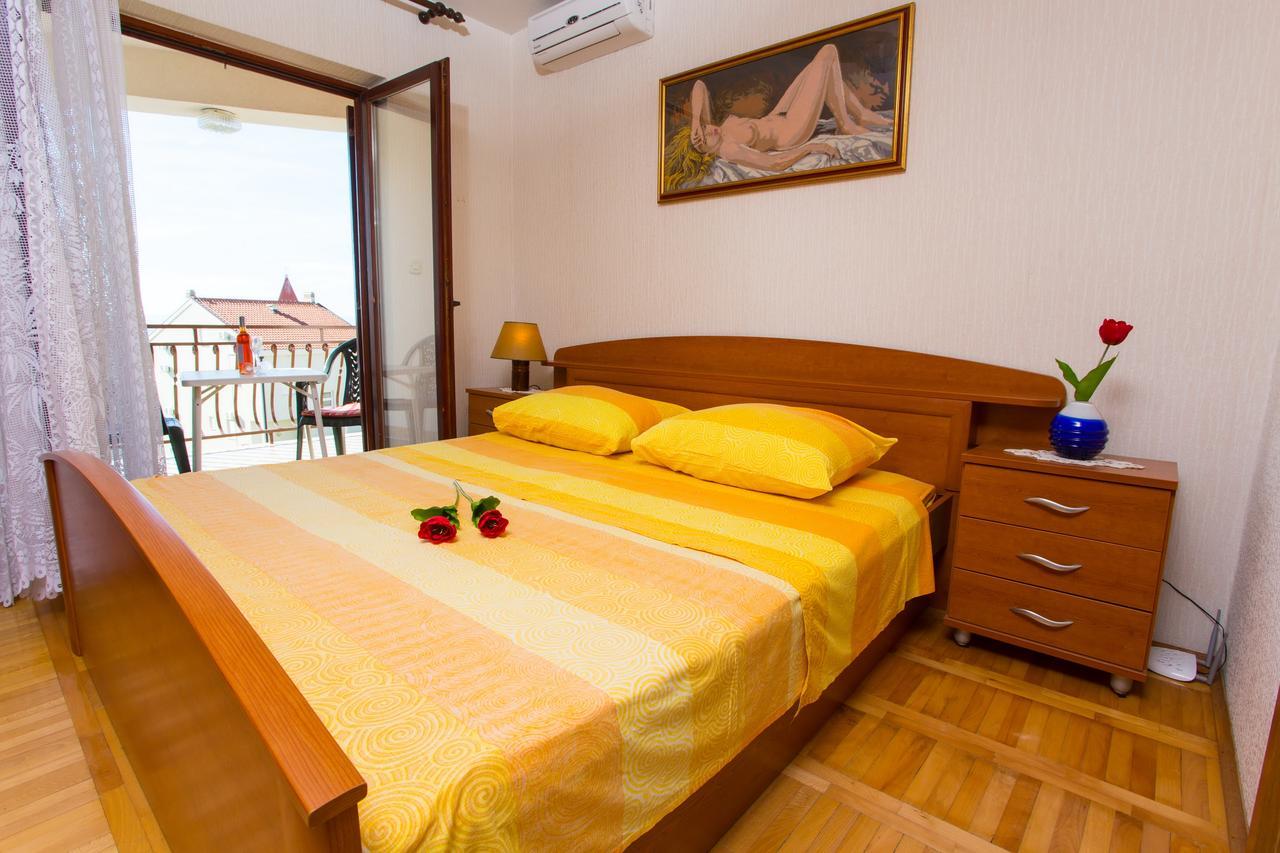 Apartments Zoran โพรไมนา ภายนอก รูปภาพ